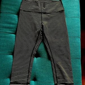 Lululemon Leggings / Size 10-12
